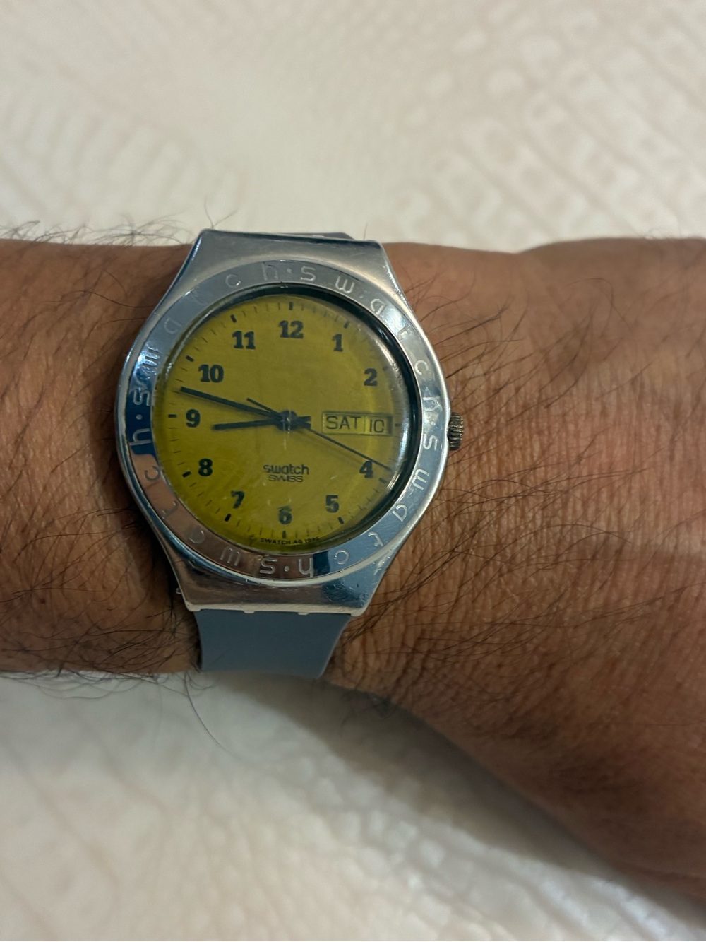 Swatch Vintage Men's Watch with Gray Strap